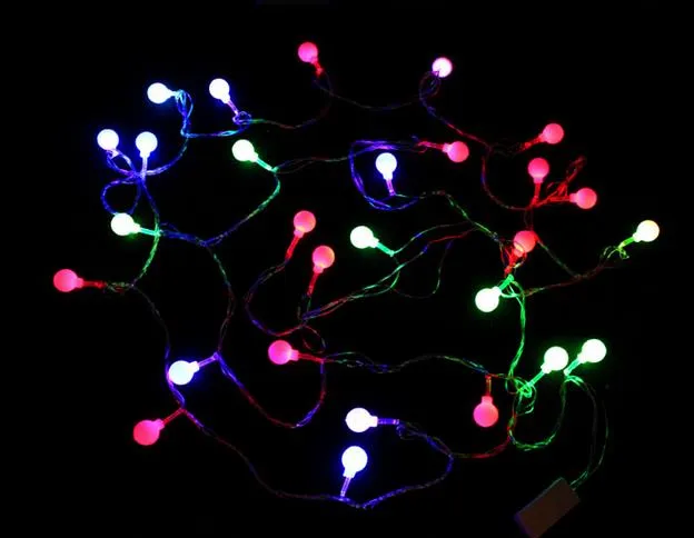 Neueste Feiertags-LED-Beleuchtung, wasserdicht, bunte Lichterketten, Glocken, Schneeflocken-Lichter, Party, festliches Weihnachtsereignis, dekorative Lichter, 4,5 m