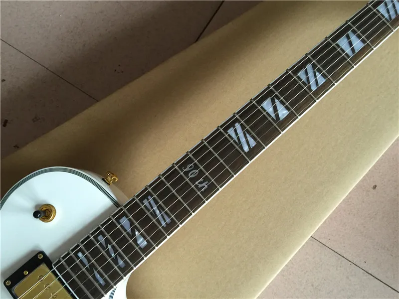 Chitarra elettrica Custom Shop di vendita calda, 90th guitarra di colore bianco, foto reale che mostra, alcuni paesi Spedizione gratuita