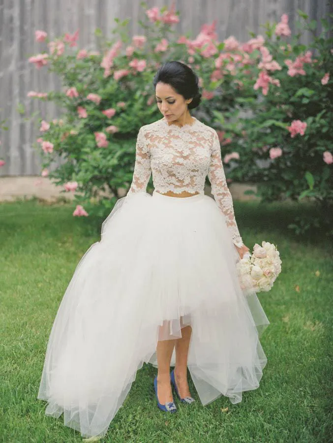 Abito da sposa bianco alto e basso di design Abito da sposa economico bohémien in due pezzi con maniche in tulle di pizzo trasparente con lunghezza acuta