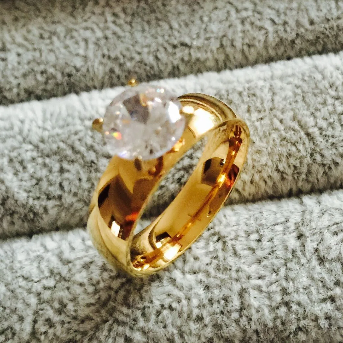 Grandes anéis de dedo de dedo de casamento de aço inoxidável 316L banhado a ouro 18k com diamante CZ de zircão, lotes de joias masculinas femininas por atacado