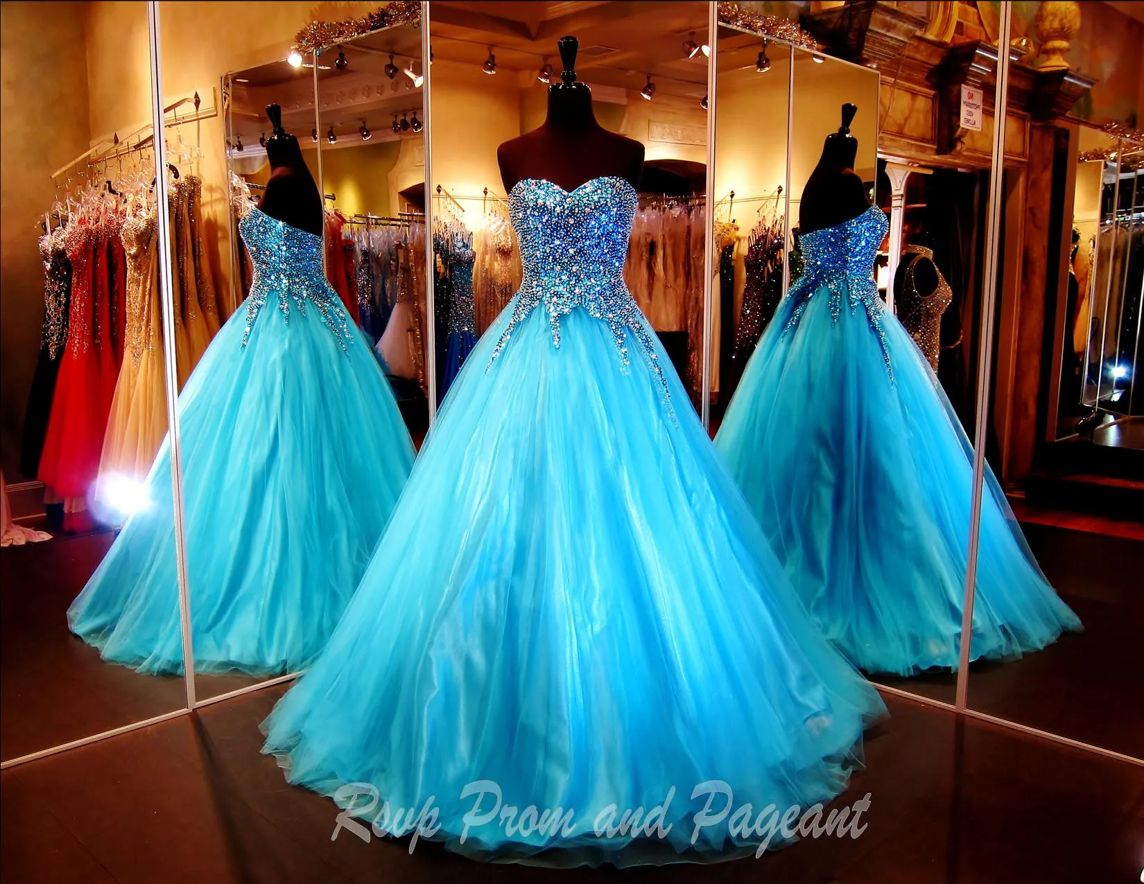 Blaue Ballkleid-Abschlussballkleider, herzförmiger Schatz, trägerlos, mit mehrfarbigen Steinen, Perlen, Tüll, Quinceanera-Kleider, formelle Maskerade-Kleider