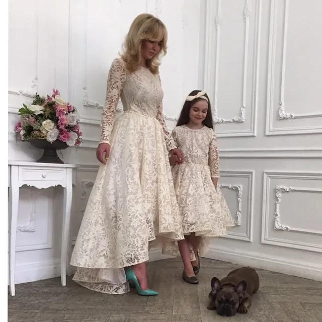 Прекрасные кружевные платья для матери и дочери Вечернее платье Jewel Neck Высокие низкие платья выпускного вечера с длинными рукавами A-Line вечернее платье