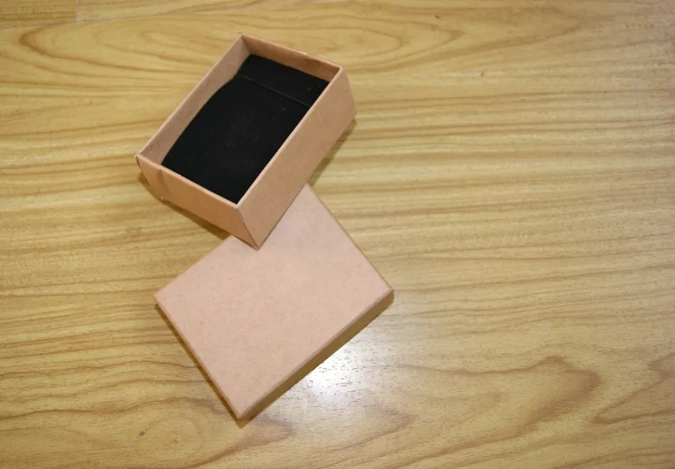 simple seven high quality  necklace jewelry box lovers ring case gift package kraft paper box middle