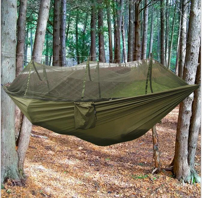 Utomhus Camping Parachute Survival hängmattor med myggnät Portable Garden Swing Bed Hammocks Hängande sängar Vandring Dubbel hängmatta
