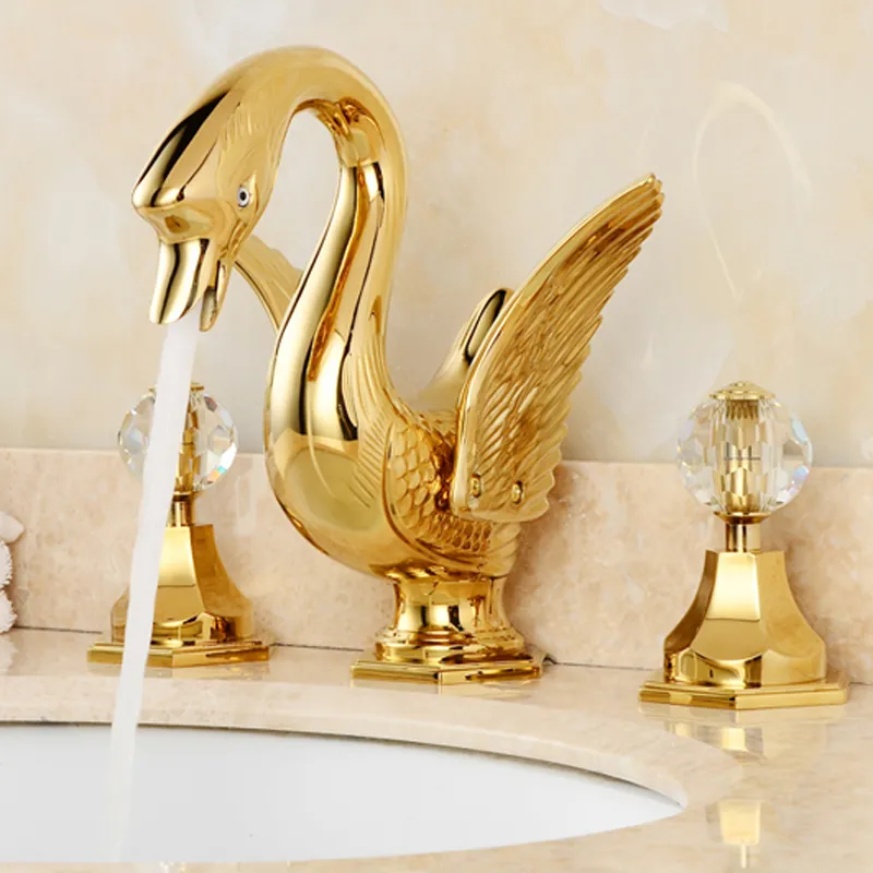 Nyligen gyllene badrum utbredd 8 tum däck monterad badrum bassängen handfat dual kristall handtag svan form
