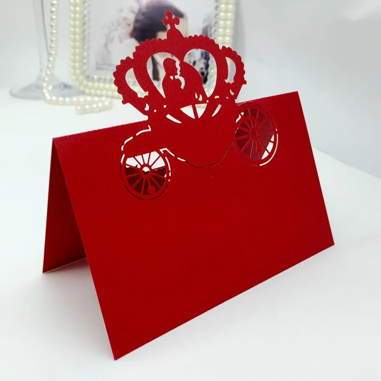 200 stks Laser Cut Hollow Crown Auto Papier Tafel Kaart Naam Naam Kaart Voor Party Wedding Place Card Decorate