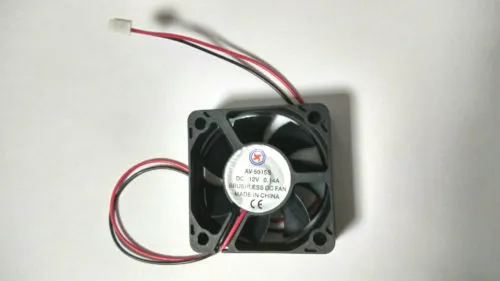 100шт 5015s (50 х 50 x15mm) 12В 0,14 а 2 провода безщеточный вентилятор охлаждения DC Черный