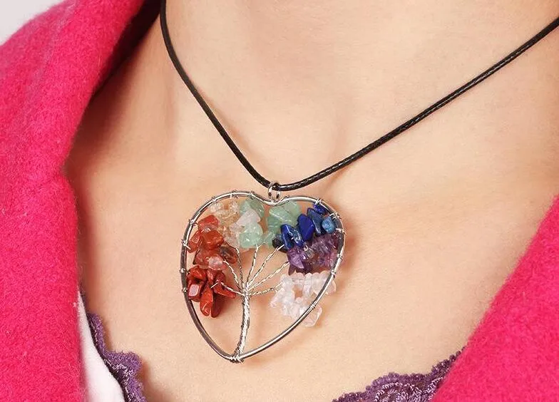 Nuova moda Albero della vita Collane con ciondolo Chakra multicolore Gioielli in pietra naturale Collana a forma di cuore Regalo di gioielli in cristallo di moda