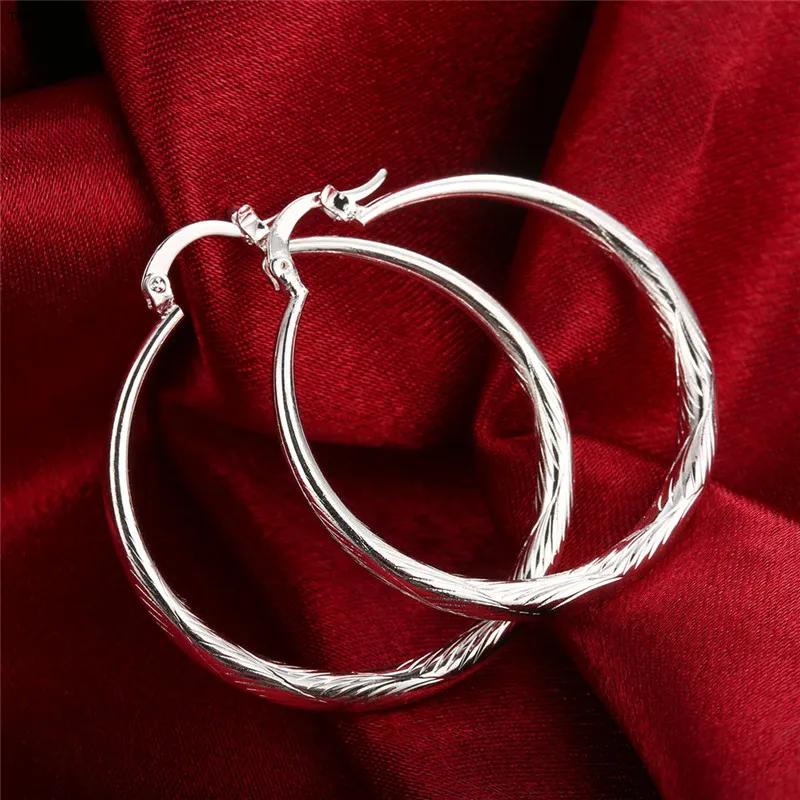 Fashion Hoop Örhängen 925 Silver Smycken Diameter 4cm Classic Charm Design Cool Street Style Europe Hot Gratis Frakt Billiga Partihandel