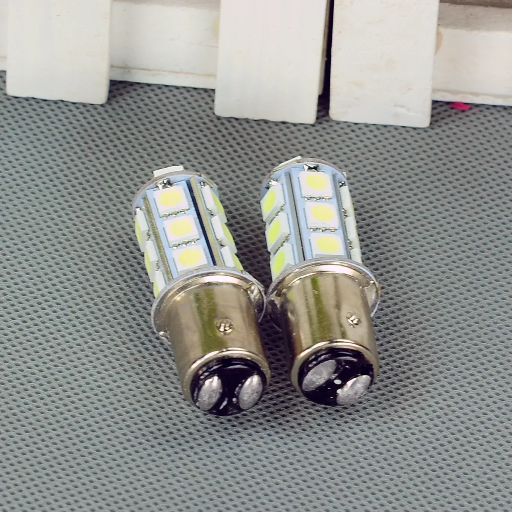 LED-bil glödlampa T25 S25 1157 BA15S 18 SMD 12V vit LED-lampa Dome Tail Stop Parkeringsmätare Ljus Universal LED-lampa