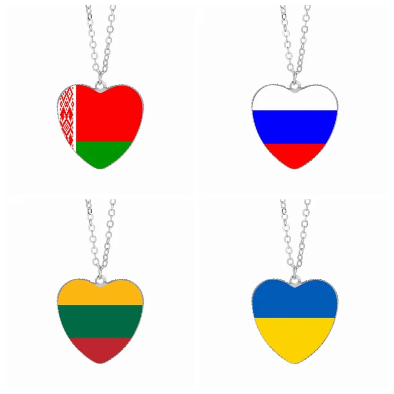 Вместе с формой. Серьги российский флаг. Серьги с украинским флагом. Флаг России и Украины сердце. Подвеска с флажком.