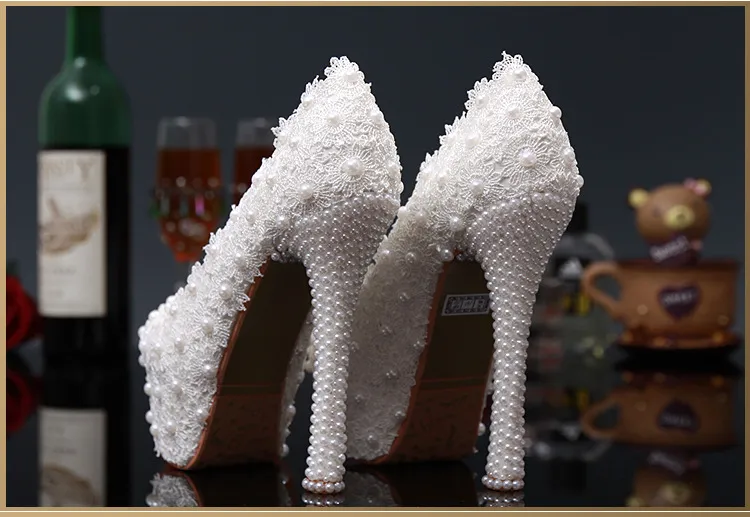 2016 Zapatos de boda de encaje con tacones altos 14 cm 12 cm 10 cm Cristales Perlas Zapatos de fiesta nupcial Zapatos de noche de envío rápido