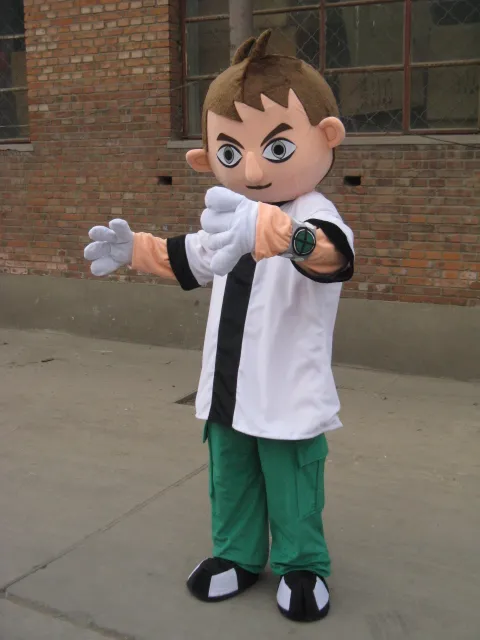 Hot high quality Real Pictures Deluxe Ben 10 Gwen Tennyson mascot costume fancy carnival costume 