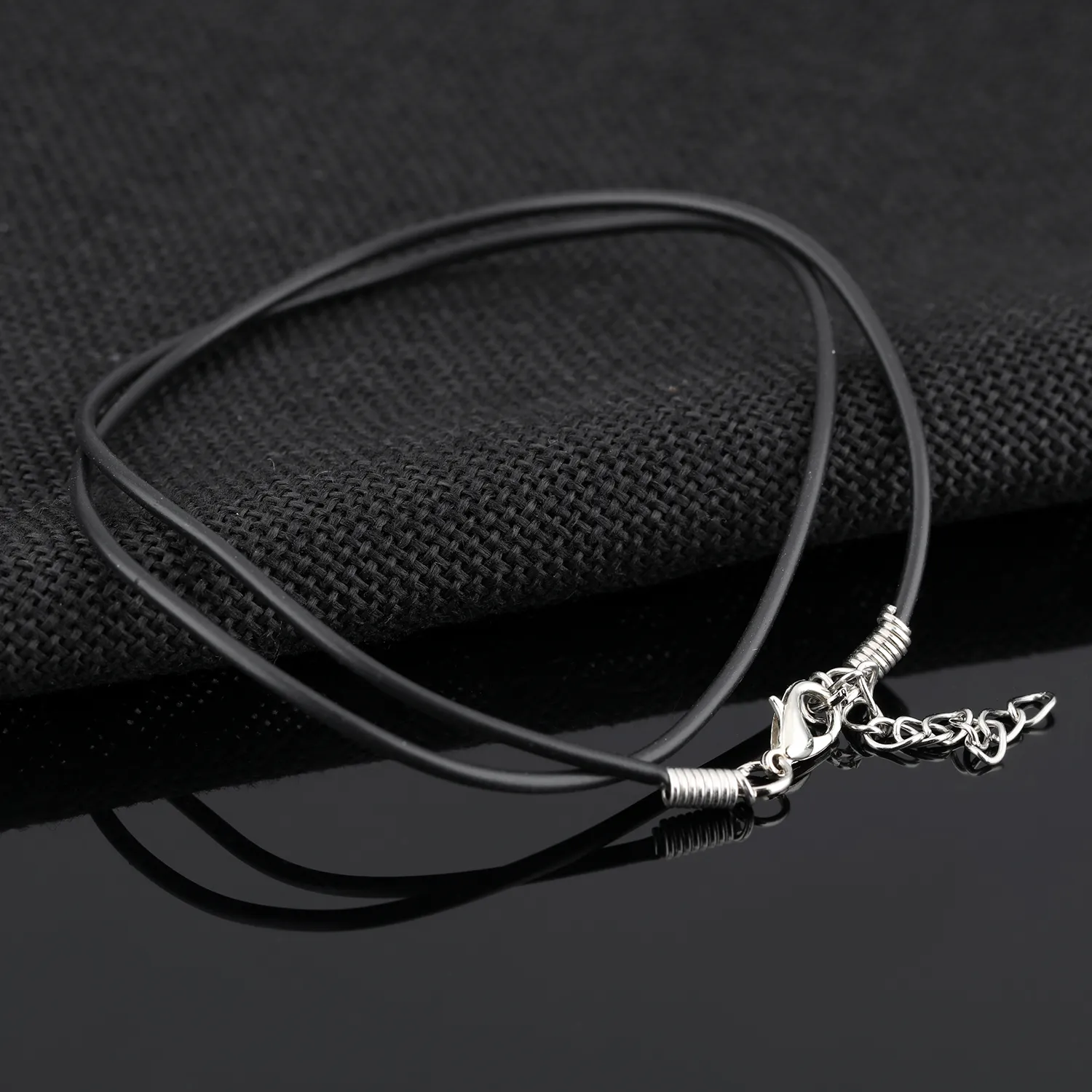 قلادة الحبل جلدية سوداء 18 بوصة مع قفل جراد البحر لصنع المجوهرات المتاحة في 2 مم و 1.4 مم