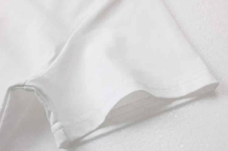 2017 Moda Europea Estate Nuovo Pavone Paillettes Donna 100% Puro Cotone T-Shirt Femminile Manica Corta Nero Bianco T Shirt Collo Tondo