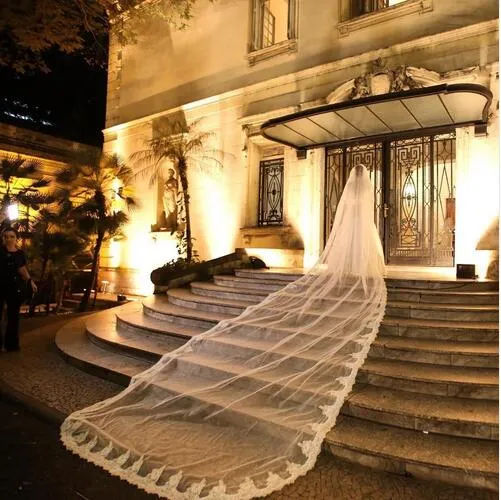 5M Luxury 1T Cathedral Wedding Veil Lace Edge Long White Ivory Veil with Comb3191014