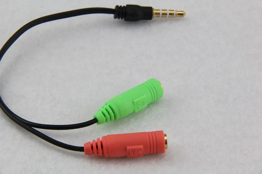 19cm 2 till 1 Audio Cable Adapter Line Conversion Head till två mobiltelefon headset Computer MP3 Player Game Box Microphone turn