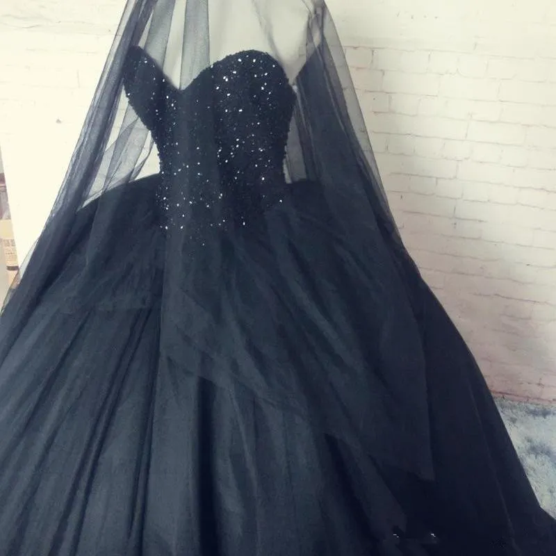 Vintage mittelalterliche keltische schwarze gotische Prom -Kleider 2018 Luxuskristall Schatz Corset Hallowen Ballkleid Abend Ereignis Puffy 4364792