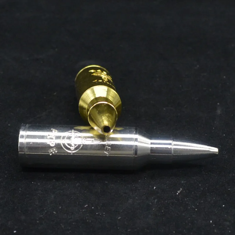 La pipa da fumo a forma di proiettile Pipa grande in metallo color argento oro1838564