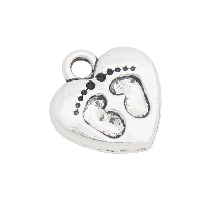 Partihandel Hjärtformad legering Charms Baby Feet Mönster Charms Antik Silver och Guld Plated 13 * 14mm AAC099