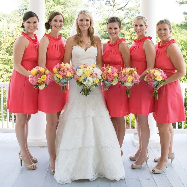 Coral Country Short Bridesmaid Dresses Ruched Halter maid of honor dresses Knee Length Party Dresses Pleats High Neck