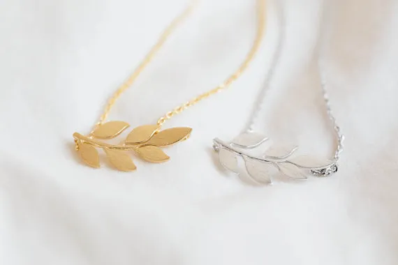 Classic Leaf Pendant Contracted Style Halsband Lämplig för kvinnor och män