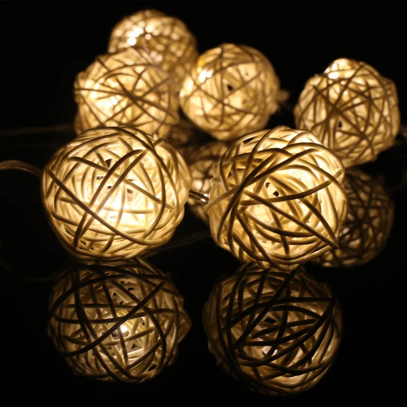 2M 20 Bulbos enchufables luces de ratán Sepak Takraw Ball String Lights Takraw Lantern Night Lights Luces de cuerda de hadas para la fiesta de Navidad