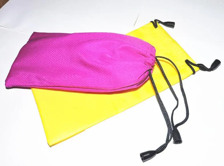 Livraison gratuite Durable étanche à la poussière en plastique lunettes de soleil pochette souple lunettes sac étui à lunettes lunettes accessoires 100 pièces