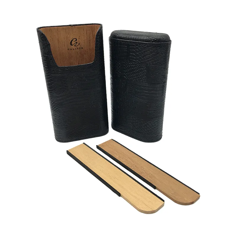 Nouveau produit Gadgets détachables en cuir doublé de bois de cèdre peut contenir un humidificateur de voyage portable à cigare 3 tubes