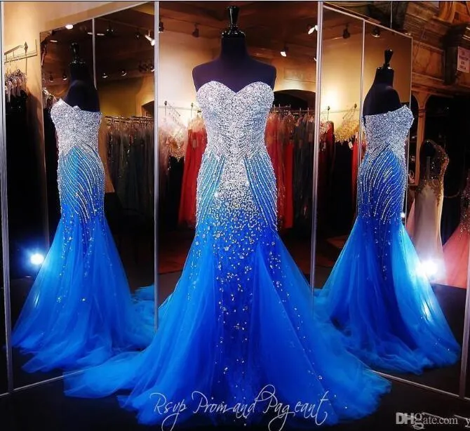 2020 핫 블링 섹시한 이브닝 드레스는 연인 크리스탈 주요 구슬 로얄 블루 얇은 명주 그물 긴 지퍼로 돌아 가기 정장 선발 대회 댄스 파티 파티 드레스를 착용