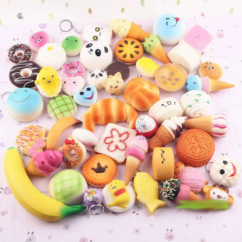 Losowe 20 sztuk / torby Squishies Zabawki Powolne Wschodzące Squishy Miniaturowe Jedzenie SweetMeats Ice Cream Chleb Truskawkowy Urok Paski Miękkie Owoce Zabawki