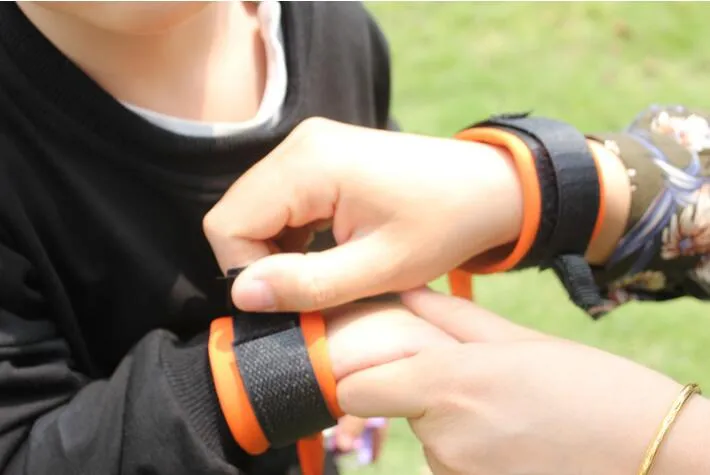 Cintura anti-smarrimento bambini bambini Imbracatura da passeggio di sicurezza bambini tagliata continuamente Corda di trazione cintura da polso anti-smarrimento bambini