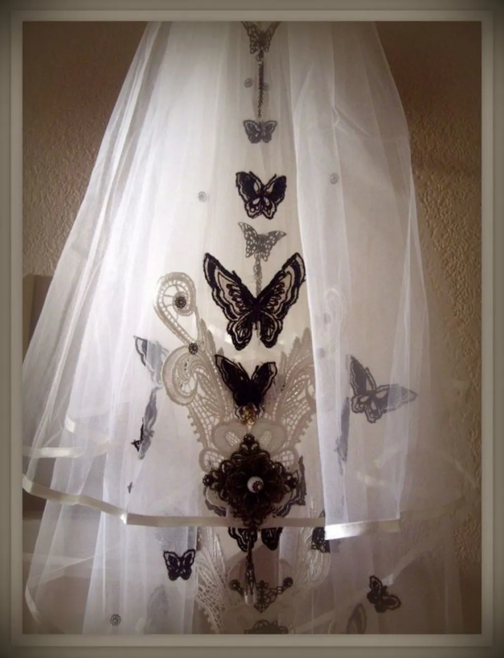 Custom Made Butterfly Applique Tulle Wedding Veil With Butterflies