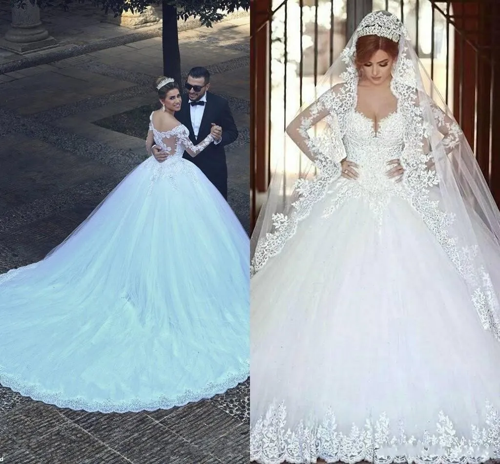 2016 Pas Cher Arabe Une Ligne Robes De Mariée Illusion Cou Dentelle Appliques Perles Tulle Manches Longues Chapelle Train Plus La Taille Robes De Mariée Formelles