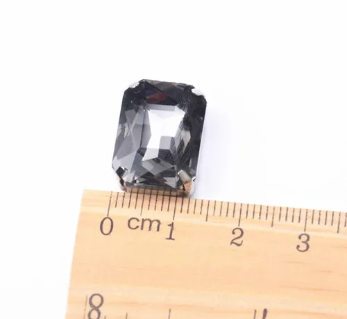 lot 1318mm Rektangelstenar och kristaller syr på knappar 4 hål Sykristallknapp med kloinställningar4733201