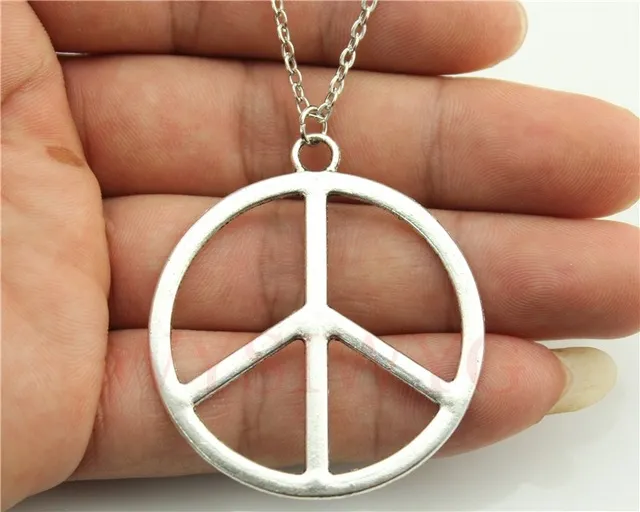 Wyprzedaż-WYSIWYG Silver Tone 42mm Peace Sign Naszyjnik