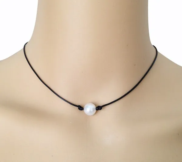 Handmade Women's Necklace - White