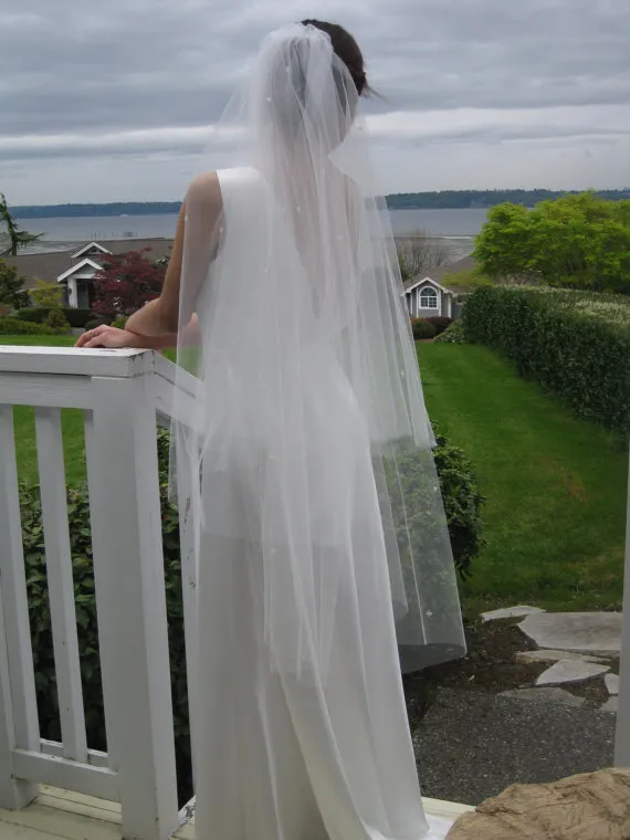新しい温かい塩の上のファッション高級エレガントなシンプルな手ビーズデイジー花ブライダルベールの指先の結婚式のベール