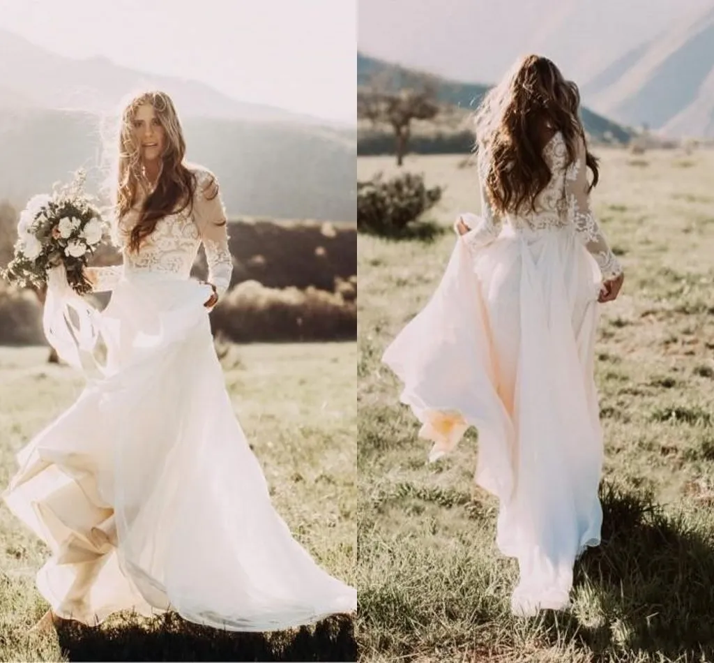 2020 Vestidos de novia de campo bohemios baratos Mangas largas transparentes Cuello de joya Una línea Apliques de encaje Gasa Boho Tallas grandes Vestidos de novia formales