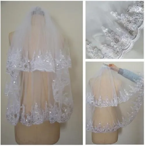 In stock velo da sposa corto a due strati a due strati con pettine con appliques e paillettes di nozze MO69296Z