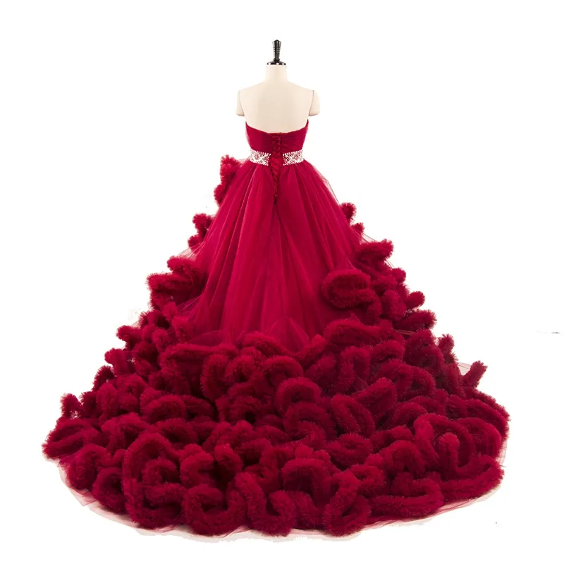 2023 Роскошные красочные платья Quinceanera Ball Howns Длинное поезде с бисером облачным дизайнером сладкие 16 платье