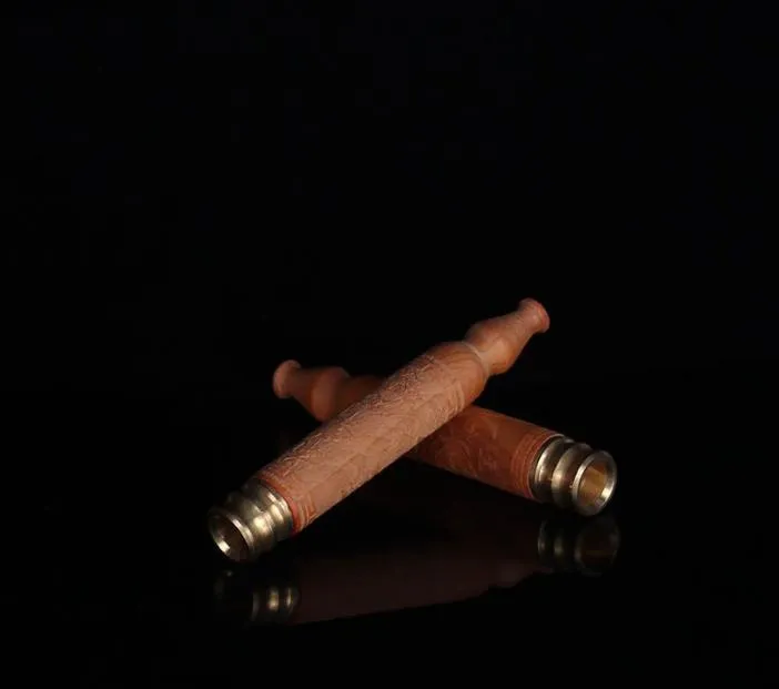 Sculpture fine de porte-cigarette en bois massif Taxus Chinensis avec filtre à tête en cuivre