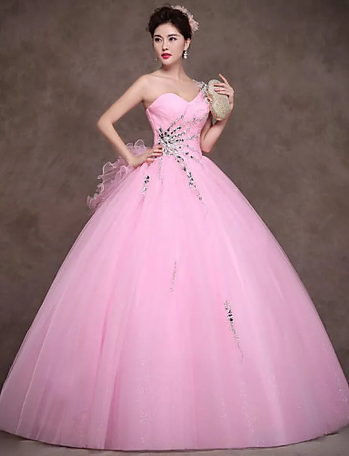 Luxus-Tüll-Ballkleid-Quinceanera-Kleider mit einer Schulter, süßes 15-16-Prinzessinnenkleid, bonbonrosa, formelles bodenlanges Kleid