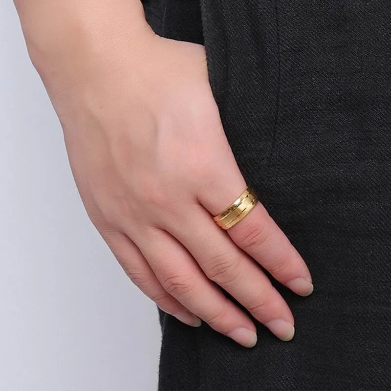 Nouvelle arrivée anneaux en acier en titane noir pour bande de mariage anneau de doigt GoldblackSteel pour hommes pour hommes8109912