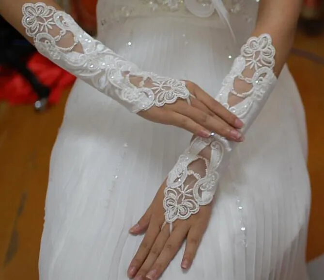 Cheap Fingerless Lace Beaded Below Elbow Length Wedding Bridal Glove Bridal Accessories bridesmaid Gloves HT1169634373