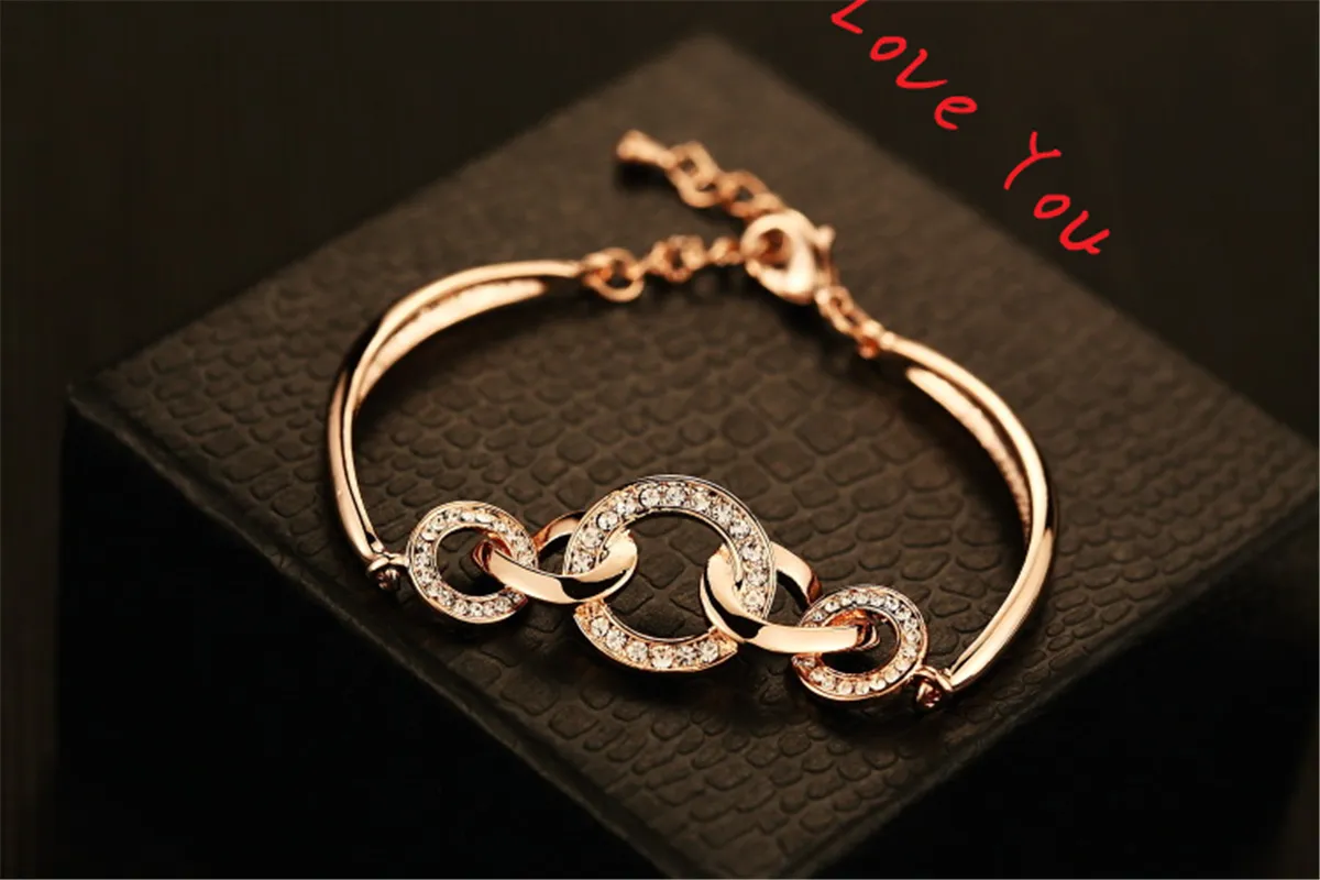 18K guldpläterade vintagearmband Bangles för kvinnor Mode Crystal Round Charms Armband Chunky Brand Statement Smycken