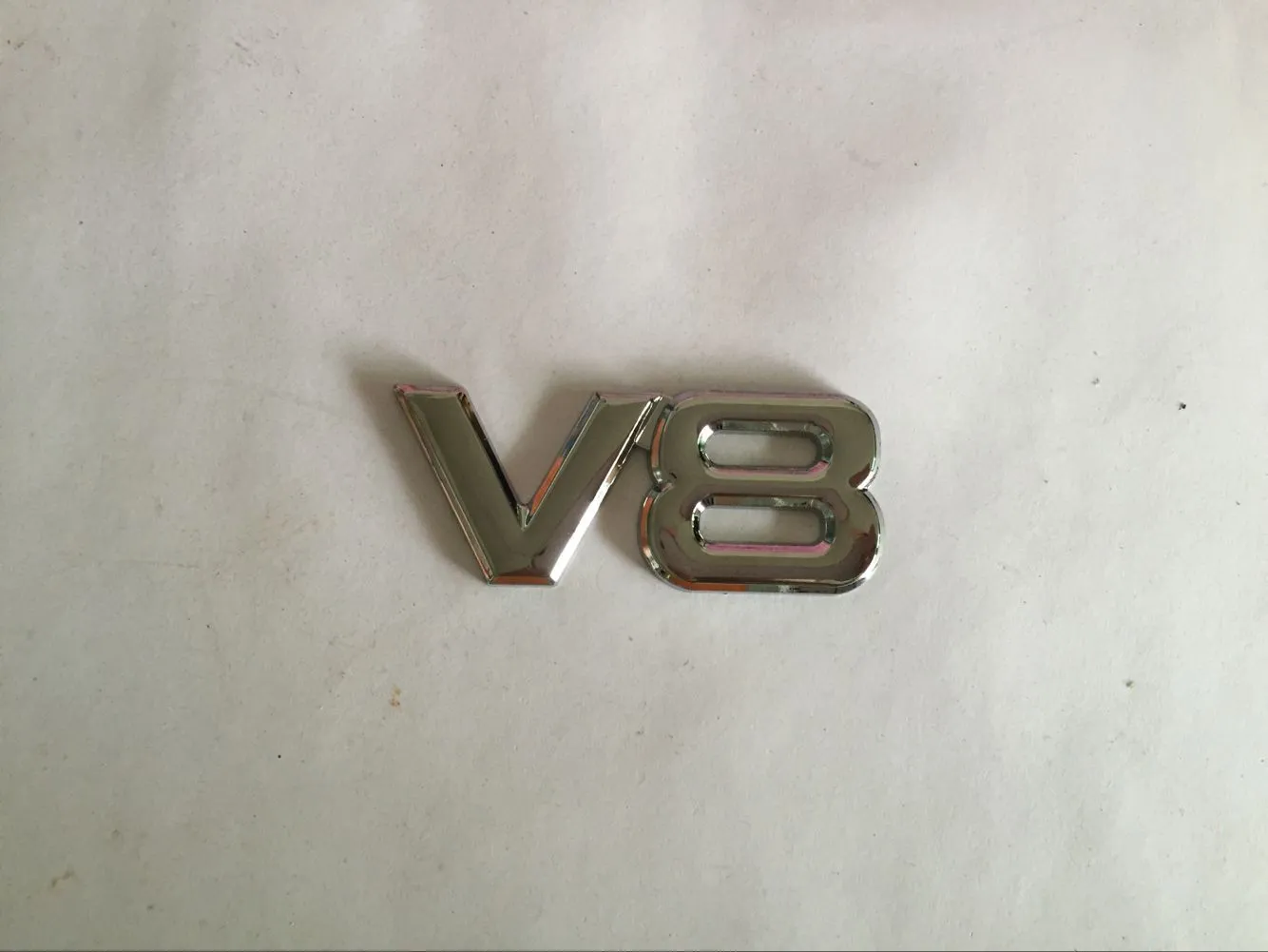 3D Metal V8 Emblems Odznaki Naklejki samochodowe Car Styling Black and Srebrny