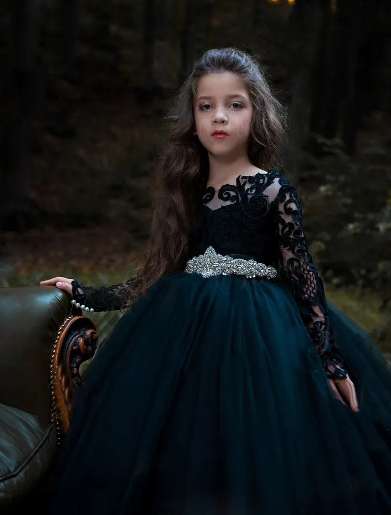 Black Long Sleeve Flower Girl Dresses For Weddings Vintage Lace Appliqued Toddler Pageant Dress Crystal Little Baby Communion Ball Gowns