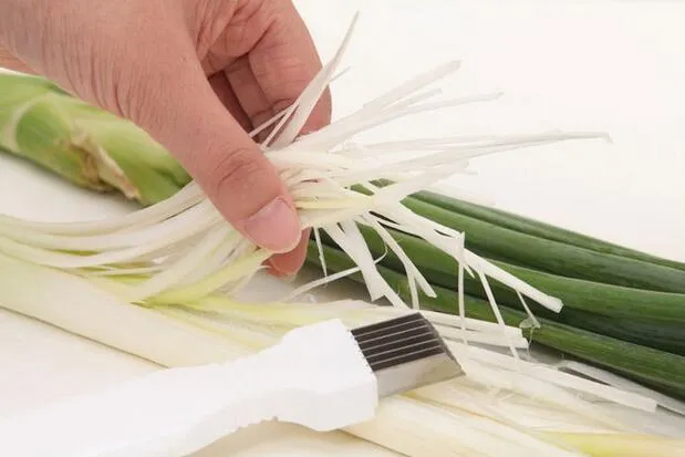 Mode Hot Onion Vegetabilisk Cutter Slicer Multi Chopper Sharp Scallion Kök Kniv Shred Tools Slice Bestick