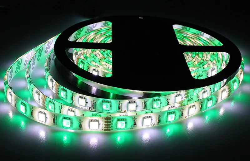 أفضل الأسعار بقيادة قطاع الخفيفة rgbw 5 متر 5050 smd 300led ماء ip65 + 44Key تحكم + 5a امدادات الطاقة مع التجزئة حزمة هدايا عيد الميلاد